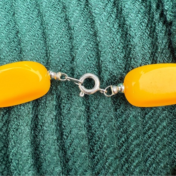 Vintage 1960s Mod Yellow Plastic Bead Necklace - Picture 6 of 10